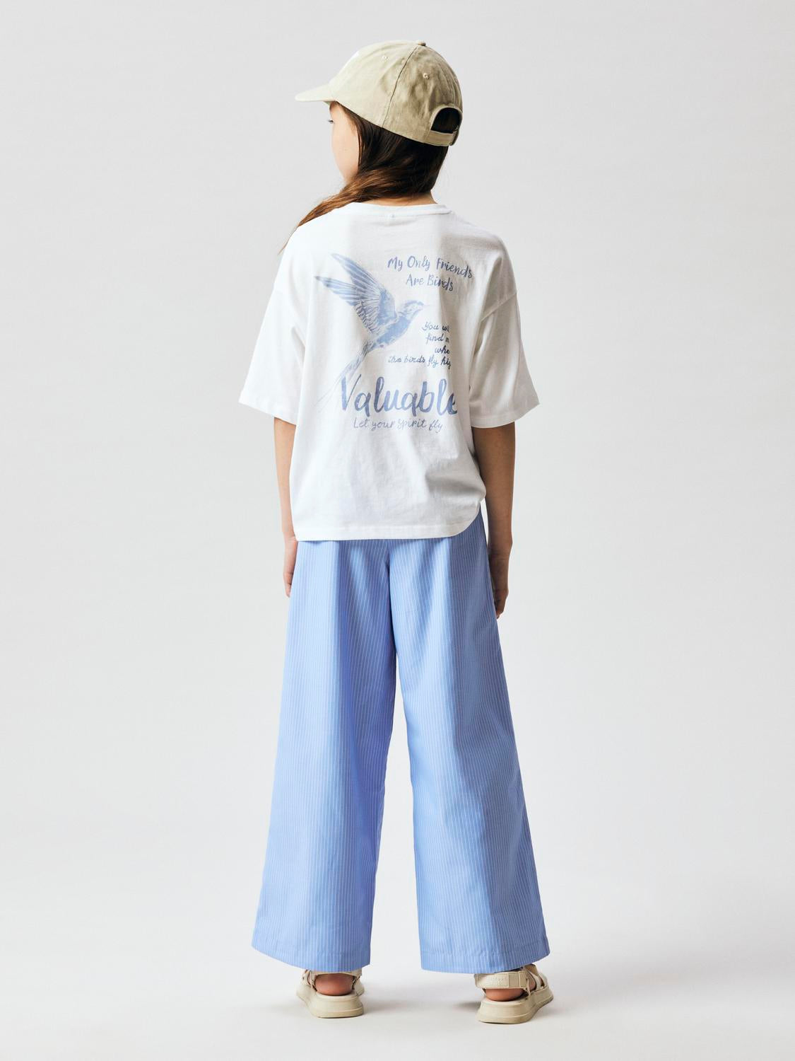 model_shot-creative